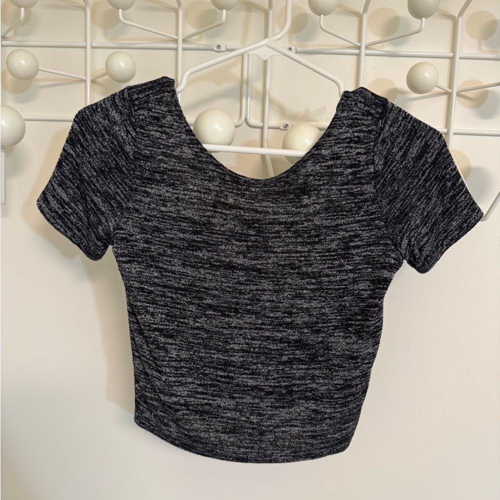 Wilfred Black and Gray Fitted Crop